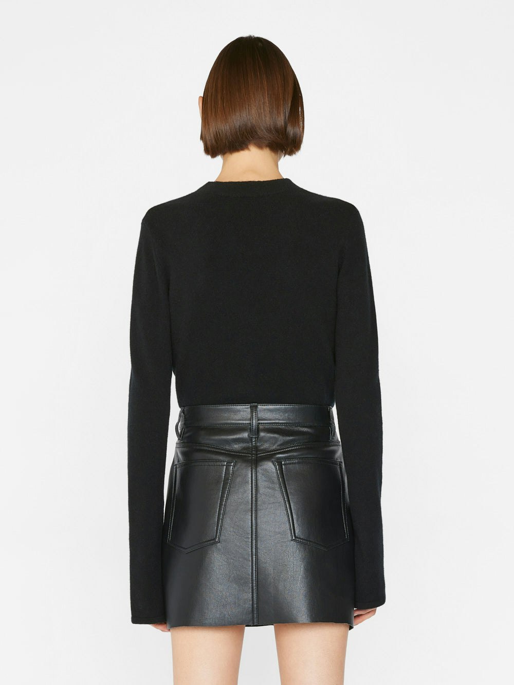 sweater back view alt:fit2
